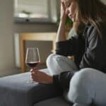 Si tienes endometriosis no bebas alcohol